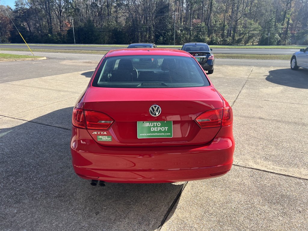 Image of 2013 Volkswagen Jetta Base