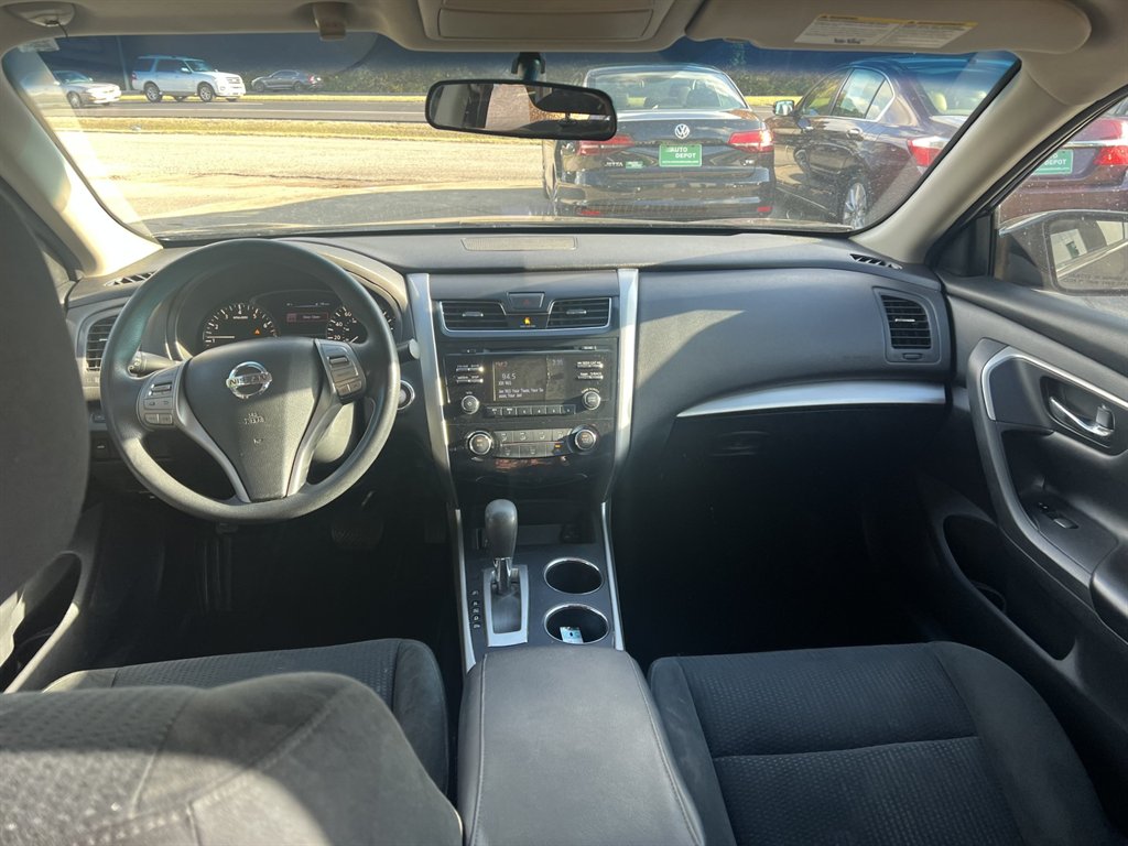 Image of 2015 Nissan Altima S