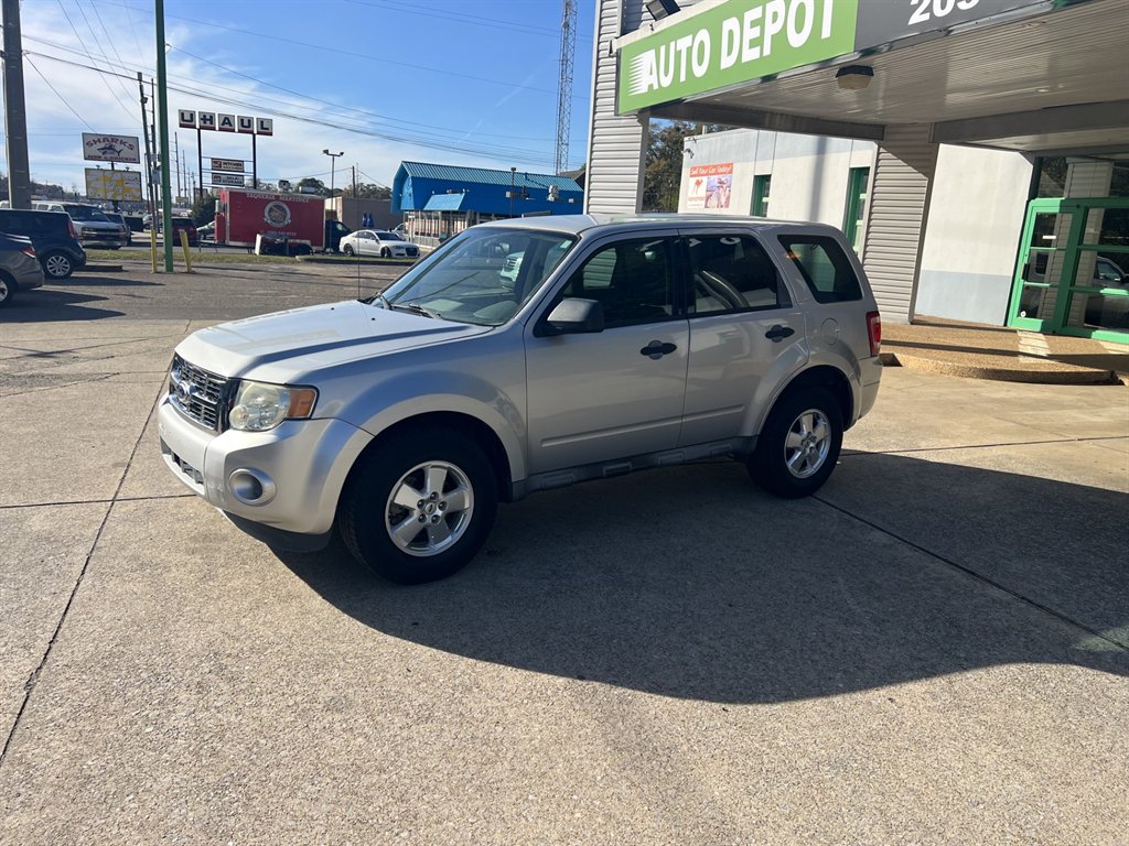 2011 Ford Escape XLS's photo